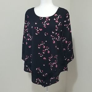 Alfani printed V hem top color black size large